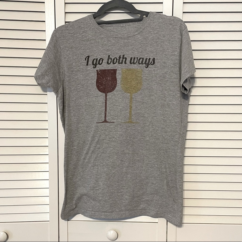 I Go Both Ways Wine T-Shirt, EUC, Junior XL